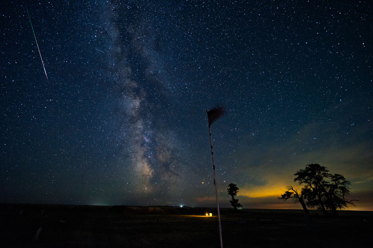 Perseid past the flagpole